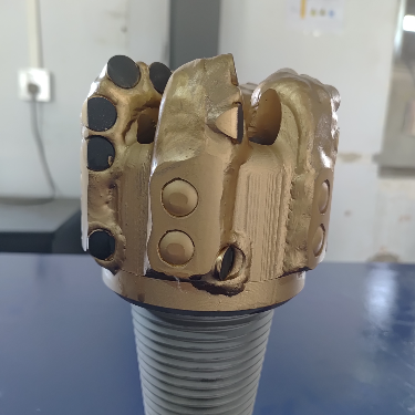Punta di perforazione PDC S513 da 4-1/2 pollici per perforazione di roccia